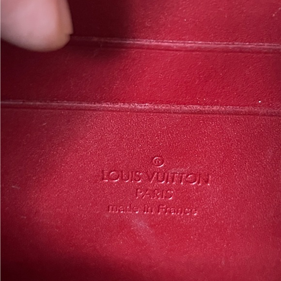 Authentic Louis Vuitton Vernis Bel Air Wallet on Chain bag - Picture 6 of 11